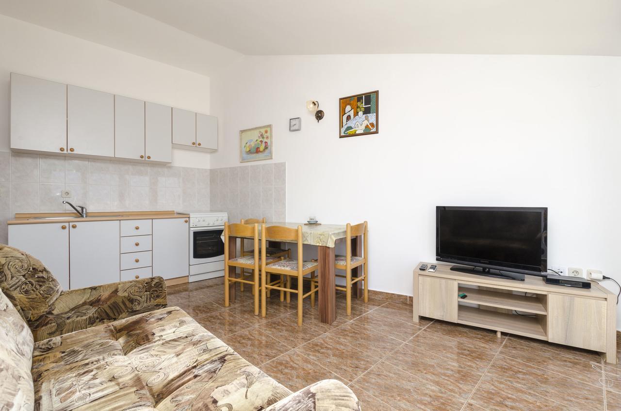 Apartments Mirko พรีมอชเตน ภายนอก รูปภาพ